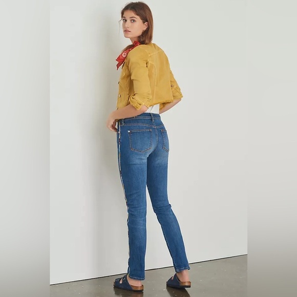 Anthropologie Denim - Anthropologie Pilcro Embroidered Boyfriend Jean Boho Slim Leg Crop Size 27